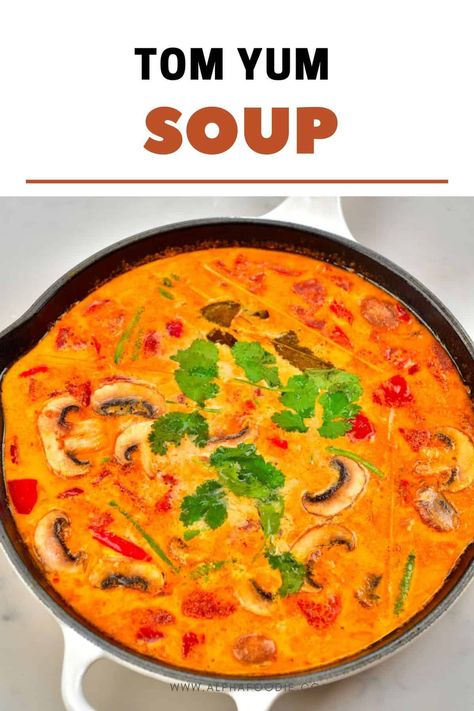 This is a simple yet delicious creamy tom yum soup; a Thai hot and sour soup that is aromatic, rich, spicy, and satisfying! Plus this recipe is customizable, meat-free, and can be made vegan! Vegan Tom Yum Soup, Vegan Tom Yum, Thai Hot And Sour Soup, Tom Yum Soup Recipe, Sour Soup Recipe, Watermelon Soup, Soup Thai, Tom Yum Soup, Vegan Fish