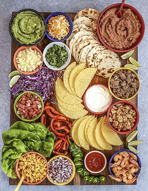 Charcuterie Board Theme Party, Mexican Charcuterie Board, Fun Charcuterie Board, Mexican Dinner Party, Mexican Party Food, Charcuterie Party, Snack Boards, Theme Party Ideas, Beautiful Boards