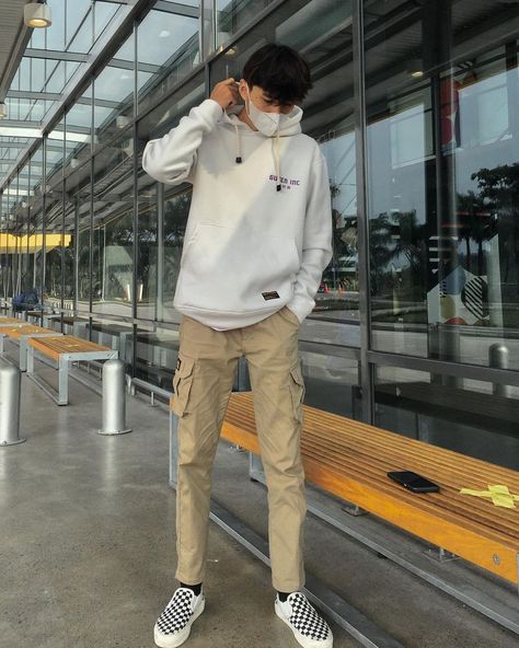 Ootd Cowo Hoodie, Ootd Hoodie, Outfit Cowo, Outfit Cowok, Outfits For Teenage Guys, Celana Kargo, Pap Cogan, Outfit Hoodie, Street Style Outfits Men