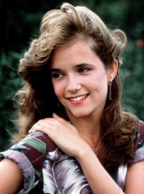 30 Gorgeous Portrait Photos of a Young Lea Thompson in the 1980s ~ Vintage Everyday Gundam Pilot, Lea Thompson, Rochester Minnesota, The Beverly Hillbillies, William Zabka, Nastassja Kinski, Elisabeth Shue, Portrait Photos, Cameron Diaz