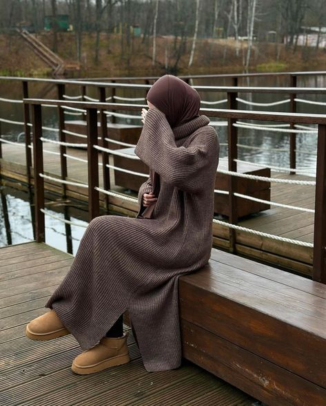 Modest Work Outfits, Islamic Modest Fashion, Modest Winter Outfits, Girls Winter Outfits, Smock Dress Outfit, Muslim Style, Modesty Outfits, Muslim Outfits Casual, Hijabi Fashion Casual