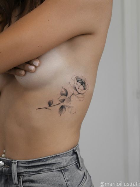 Floral Rib Tattoo, Rose Rib Tattoos, Side Thigh Tattoos Women, Flower Tattoo On Ribs, Side Thigh Tattoos, Rose Tattoo Thigh, Rib Tattoos For Women, Tiny Heart Tattoos, Thigh Tattoos Women