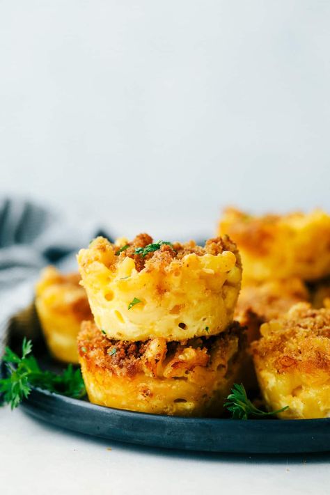 Mac and Cheese Cups Mac And Cheese Cups, Cheese Cups, Making Mac And Cheese, Bacon Mac And Cheese, The Recipe Critic, Queso Cheddar, Recipe Critic, Muffin Tin Recipes, Fun Lunch