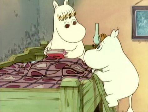 moomin and snorkmaiden Moomin Cartoon, Moomin Valley, Tove Jansson, Music Pics, Original Wall Art, Animal Quotes, Cute Characters, Cartoon Characters, Cute Cartoon