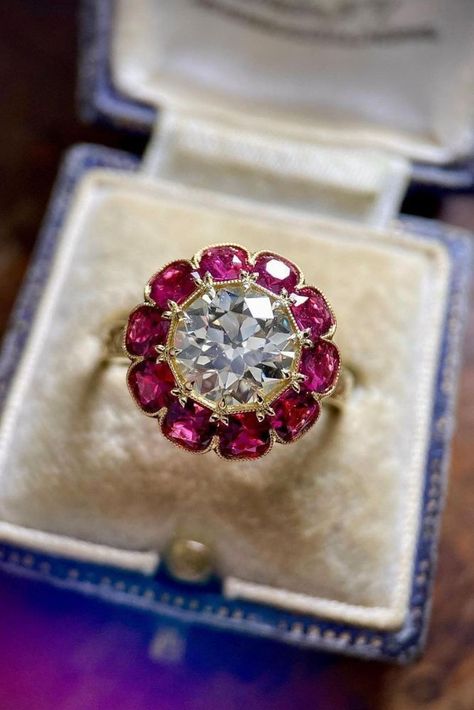 Ruby Jewelry Ring, Cocktail Ring Designs, Antique Ruby Ring, Types Of Fashion, Victorian Engagement Rings, Fancy Jewelry Necklace, Vintage Inspired Rings, Edwardian Jewelry, Ruby Diamond Rings