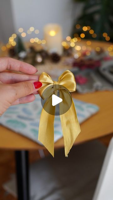 Judith Jelena Paus | DIY & INTERIOR & KNITTING on Instagram: "DIY gift bow for Christmas 🎀  I wish I had known about this hack last Christmas! 😱 With two shushi sticks you can tie the perfect bows for your Christmas gifts in no time at all! Did you know this hack? 🎁   #bow #christmaspresents #christmasdecor #christmastime #diyideas #christmasbows #giftwrapping" Diy Gift Bow, Gift Bow, Christmas Stocking Holders, Fabric Ideas, Gift Wrapping Bows, Stocking Holders, Instagram Diy, Gift Bows, Last Christmas