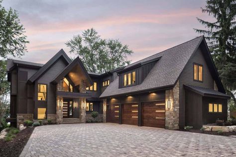 50 Most Popular Houses Featured on One Kindesign for 2019 Modern Mountain Home Exterior, Alaskan Cabin, Contemporary Lake House, Mountain Modern Home, Cabin Modern, Mountain Home Exterior, Lake Minnetonka, Modern Mountain Home, Exterior Bloxburg