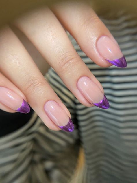 Purple Chrome French Tip Nails Almond, Glittery Purple French Tip Nails, Purple French Tips Chrome, Deep Purple French Tip Nails, Guts Tour Nail Ideas, French Tip Purple Nails, Clear Purple Nails, Dark Purple French Tips, Guts Tour Nails