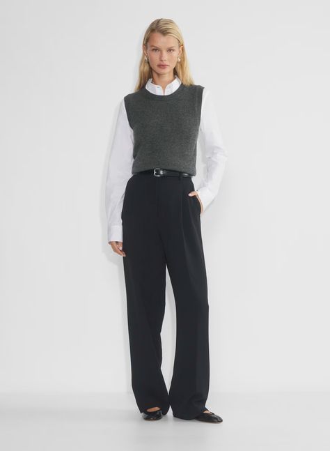 THE EFFORTLESS PANT™ - High-waisted, wide-leg Japanese crepe trousers Effortless Pant, Corporate Girlie, Japanese Crepe, Crepe Trousers, Look Adidas, Flattering Pants, Knife Pleats, Estilo Indie, Flamboyant Gamine