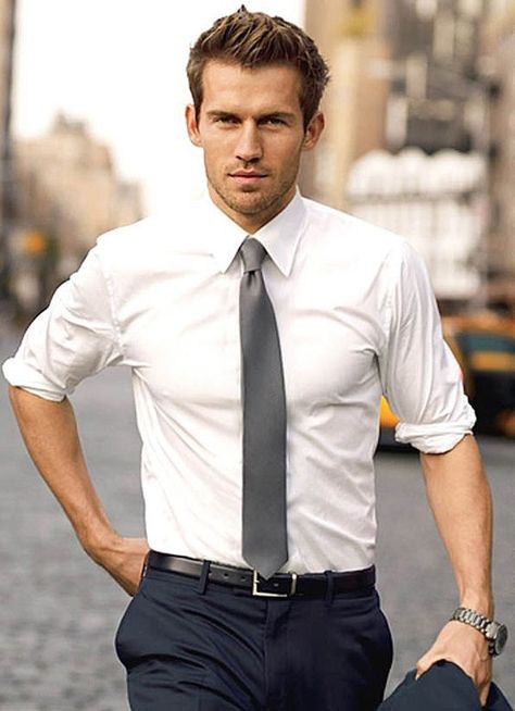 Top 30 Best Graduation Outfits for Guys https://outfitideashq.com/top-30-best-graduation-outfits-for-guys/ White Shirt And Tie, Gentleman Mode, Andrew Cooper, Look Office, Shirt And Tie, Formal Outfits, Sharp Dressed Man, Colleen Hoover, Moda Vintage