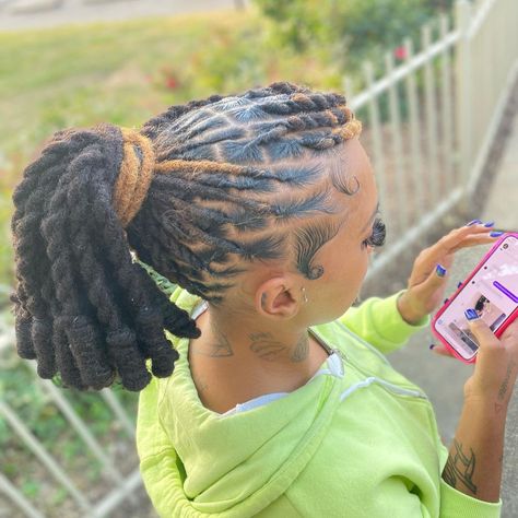 Crispy Retwist & Barbie Loc Knot Ponytail 💅🏽💅🏽💓 BOB Lifeeeee Even In A PonyTail🔥⭐️ !!! Have You Ever Had a Barbie Ponytail With Your Locs ?… Loc Knot Ponytail, A Barbie Ponytail, Barbie Ponytail With Swoop, Ponytail With Swoop, Loc Knot Bob, Ponytail Bob, Real Locs, Loc Goddess, Knot Ponytail