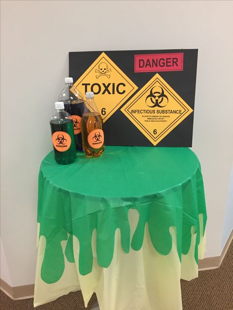 Halloween Lab Decorations, Science Party Ideas Decorations, Radioactive Decorations, Mad Science Lab Decorations, Diy Science Decorations, Diy Science Lab Decorations, Science Halloween Decor, Medical Halloween Decorations, Mad Scientist Decor