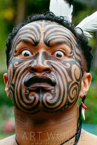 Connections: Maori George Hare, Polynesian Cultural Center, Laie, Hawaii by Art Wolfe #ExpediaWanderlust Kiwi Tattoo, Maori Face Tattoo, Ta Moko Tattoo, Maori Warrior, Photographic Portraits, Maori Culture, Cultural Beauty, Maori Tattoos, Maori People