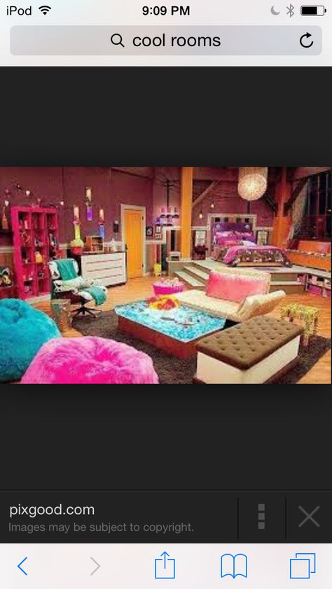 Icarly Room, Icarly Bedroom, Icarly Carly, Icarly And Victorious, Candy Room, Cool Room Designs, Cool Kids Rooms, Diy Chandelier, Boy Meets World