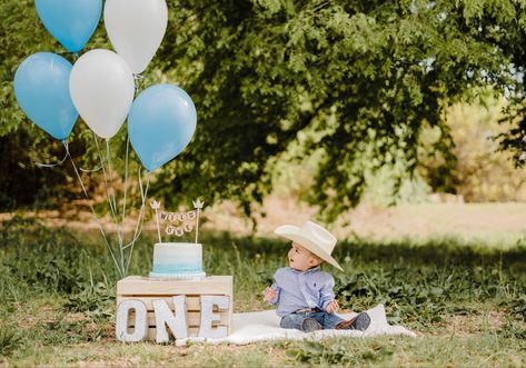 Twin Baby Birthday, One Year Old Photo Shoot, Baby Boy Birthday Themes, Baby Birthday Photoshoot, First Birthday Photography, Boy Birthday Decorations, 1st Birthday Pictures, Baby Boy 1st Birthday Party, 1st Birthday Photoshoot