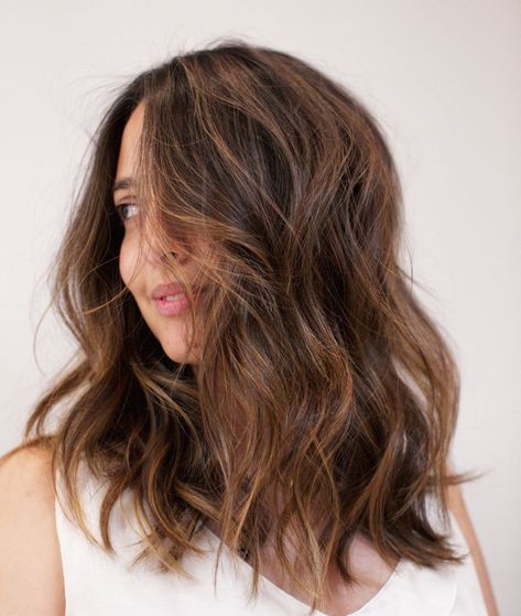 Loose & Undone Curls - Anh Co Tran Medium Shaggy Haircuts, Curls For Medium Length Hair, Wavy Beach Hair, Lob Hair, Asymmetrical Bob Haircuts, Haircut Styles For Women, Thick Wavy Hair, Shaggy Haircuts, Medium Bob Hairstyles