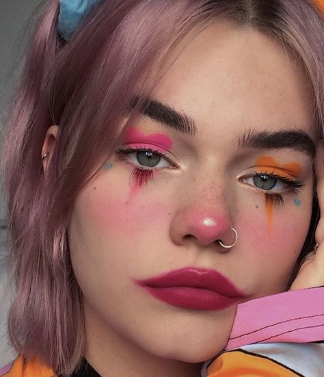 Makeup With Eyeshadow, Drag King Makeup, Applying Eyeshadow, New Makeup Ideas, Pale Aesthetic, Pastel Makeup, Nose Makeup, Cute Halloween Makeup, Shimmer Makeup