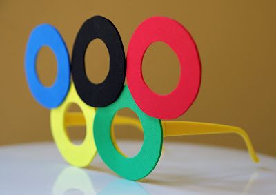 diy Olympic Eyeglasses for the kids Vbs Olympics, Preschool Olympics, Olympic Theme Party, Olympic Games For Kids, Olympic Idea, Kids Olympics, Olympic Crafts, Olympics Activities, Olympic Theme