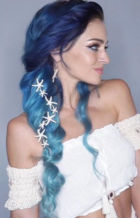 Charity Grace Leblanc, Lunar Tides Cerulean Sea, Charity Grace, Sea Witch Green Hair, Cerulean Sea Hair Color, Real Mermaid, Real Mermaids, Granola Girl, Youtube Video