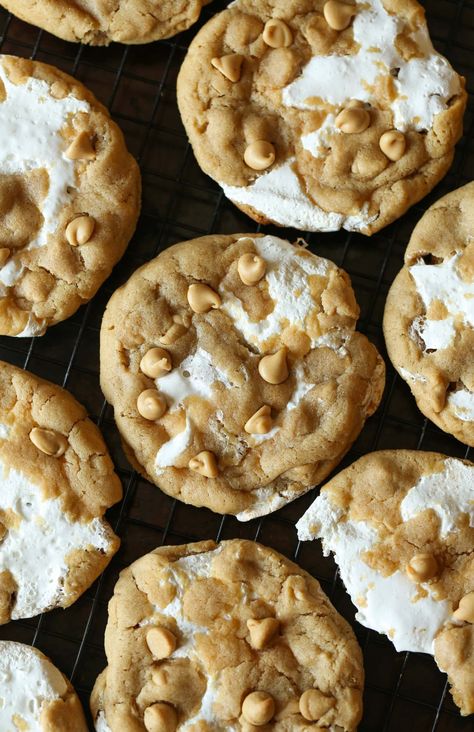 Gooey Fluffernutter Cookies | Cookies and Cups Fluffernutter Cookies, Dessert Sandwich, Cookies And Cups, Jelly Cookies, Peanut Butter Marshmallow, Marshmallow Cookies, Peanut Butter Cookie Recipe, Cookie Cups, Marshmallow Fluff