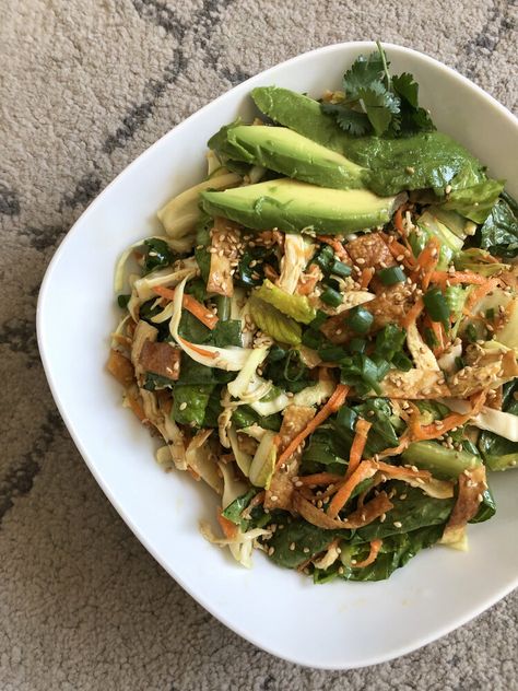 Wonton Happiness Salad (inspired by Souplantation) — Remi Yasui Souplantation Recipes, Wonton Chicken, Wonton Salad, Apartment Cooking, Fried Wonton, Asian Chicken Salad, Vegan Journey, Sesame Ginger Dressing, Tomatoes Recipes