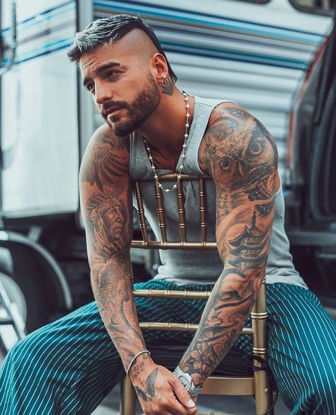 Maluma Haircut, Tatted Men, Latino Men, Don Juan, Perfect Boy, Haircuts For Men, Tattoos For Guys, Mens Hairstyles, Music Artists