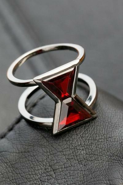 Marvel Jewelry, Marvel Fashion, Fandom Jewelry, Marvel Gifts, Ring Bands, Marvel Clothes, Marvel Merchandise, Black Widow Marvel, Wire Ring