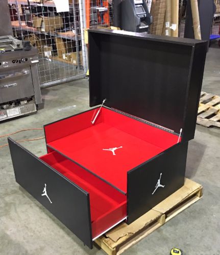 Jordan Shoe Box Storage, Giant Shoe Box Storage, Jordan Shoe Box, Big Shoe Box, Sepatu Air Jordan, Giant Shoe Box, Sneaker Storage Box, Shoe Box Design, Sneakerhead Room