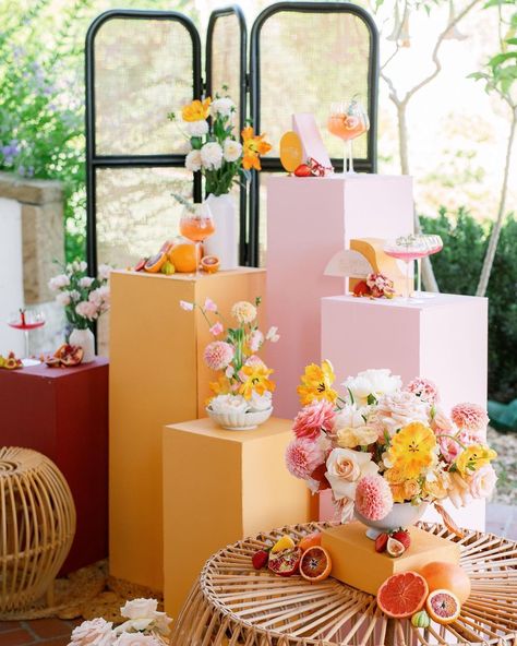 Flower Power First Birthday, Garden Party Ideas, 70s Flower Power, Citrus Baby, Bridal Shower Inspo, Citrus Wedding, Rose Orange, Floral Party, Deco Floral