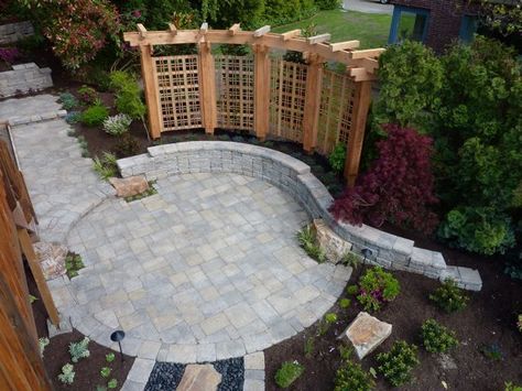 Design Per Patio, Circular Patio, Pavers Backyard, Backyard Layout, Paver Designs, Patio Pavers Design, Patio Pavers, Pergola Design, Backyard Pergola