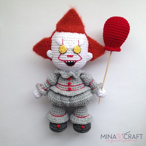 4 FREE Crochet Amigurumi Patterns: Pennywise, Joker, Wonder Woman and Batman #crochet #amigurumi #pennywise #wonderwoman #batman #joker Wonder Woman And Batman, Clown Amigurumi, Free Crochet Amigurumi Patterns, Crochet Characters, Crochet Amigurumi Patterns, Free Crochet Amigurumi, Amigurumi For Beginners, Pennywise The Clown, Halloween Crochet Patterns