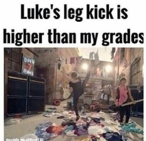 Solar System Room, 5sos Michael Clifford, 5sos Preferences, 5sos Funny, Australian Boys, 5sos Memes, 5sos Luke, 5sos Pictures, Five Seconds Of Summer