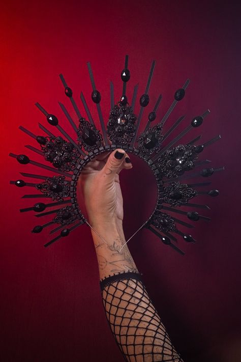 Black Halo Crown Gothic Wedding Crown Gotch Finger Bracelet Evil Queen Vampire Headpiece Witch Headpiece Day of the Dead Halloween Costume - Etsy Black Goddess Crown, Vampire Headpiece, Dragon Headpiece, Goth Headpiece, Vampire Crown, Witch Headpiece, Black Halo Crown, Headpiece Halo, Gothic Headdress