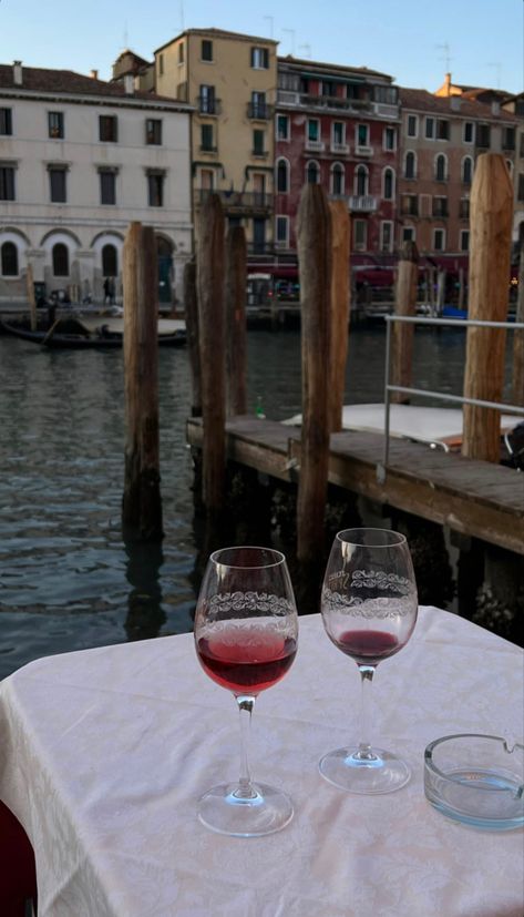 #italy #italytrip #aesthetic #italian #italianfood #italianwine #wine #venice #travel #inspiration Italian Wine Aesthetic, Wine Aesthetic, Venice Travel, Glass Of Wine, Italian Wine, Wine Drinks, Travel Aesthetic, Italy Travel, Italian Recipes