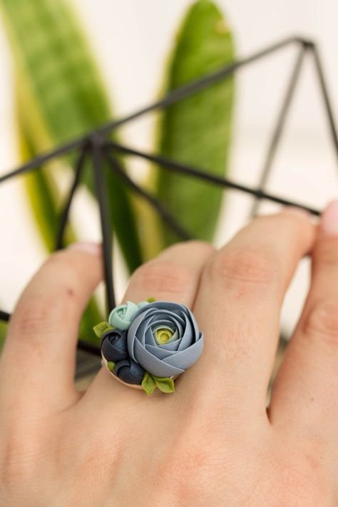 Flower Ring Wedding, Wedding Ring Finger, Flower Wedding Ring, Polymer Clay Ring, Wedding Invitation Kits, Polymer Clay Jewelry Tutorials, Cheap Wedding Invitations, Polymer Clay Jewelry Diy, Clay Jewelry Diy