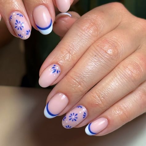 Greece is the word 🇬🇷💙🤍 Founder @gemmapope_ created this summery pattern using our best selling Liner brush, dotting tool and shades Ammoudi Bay & Santorini Bride. Shop now at www.wandergel.co.uk #wandergel #greeknails #summernails #nailinspo #nailideas Greek Theme Nails, Greek Vacation Nails, Greek Summer Nails, Greek Holiday Nails, Nails For Greece Vacation, Greece Holiday Nails, Greece Nails Designs, Mama Mia Nails, Santorini Nails