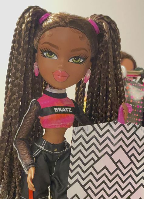 Bratz Yasmin Hairstyle, Bratz Doll Hairstyles, Curly Hair Bratz Doll, Bratz Dolls Aesthetic Sasha, Black Bratz Doll With Braids, Goth Bratz Doll, Monster High Costume, 3c Hair, Black Bratz Doll