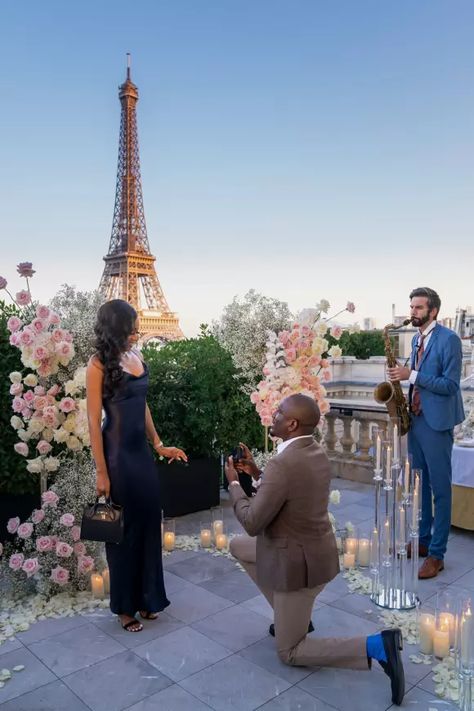 Proposal Ideas Simple, Paris Proposal, Dreamy Romance, Cartier Love Wedding Band, Shangri La Paris, Paris Engagement Photos, Best Places To Propose, Proposal Photoshoot, Paris Couple