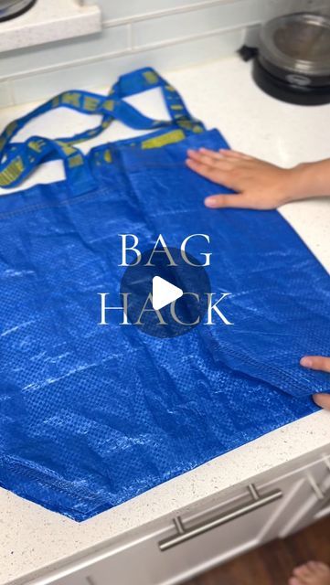 Madina | Mom Hack on Instagram: "This simple bag folding method is useful for everyone! Learn how to pack your bag compactly and conveniently to keep it organized. Perfect for travel and everyday life! #LifeHacks #BagOrganization #UsefulTips #momhack #quickandeasy" Simple Bag, Big Tote Bags, Folding Bag, Pack Your Bags, Mom Hacks, Simple Bags, Bag Organization, Plastic Bag, Everyday Life