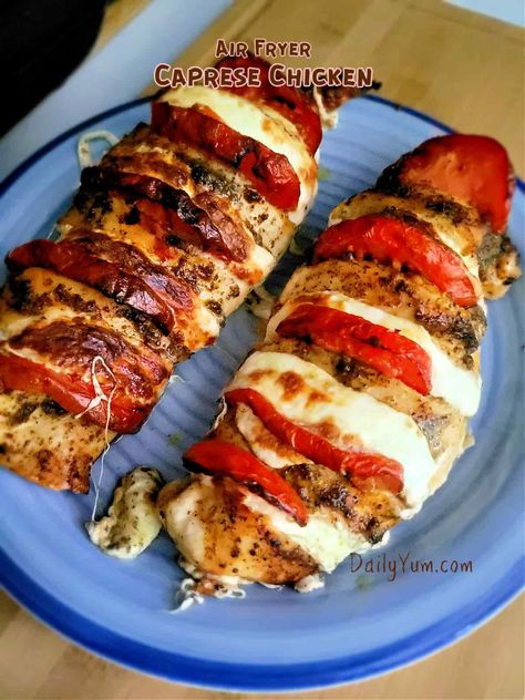 Chicken With Pesto, Juicy Chicken Breast Recipes, Daily Yum, New Air Fryer Recipes, Chicken With Italian Seasoning, Fried Chicken Breast, Caprese Chicken, Air Fryer Recipes Chicken, Tomato And Cheese