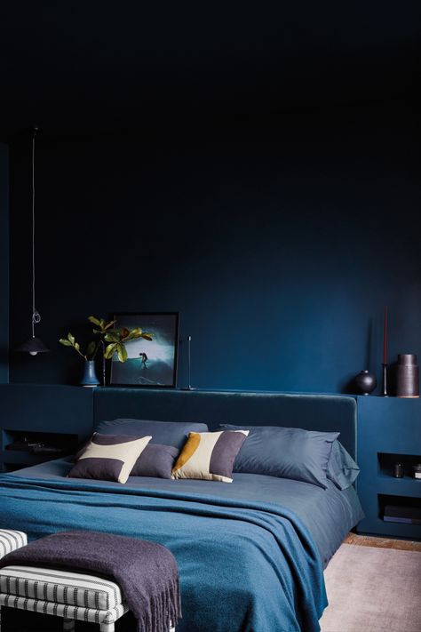 monochrome bedroom inspiration with moody blue walls and black pendant lights by Barnaby Lane | #barnabylane #pendants #monochrome #bedroomdecor #bedroomideas #bluewalls #bedroomdesign Monochromatic Room, Green Mattress, Dark Bedroom, Farmhouse Side Table, Stone Dining Table, Design Del Prodotto, Los Angeles Homes, Blue Bedroom, Smart Design