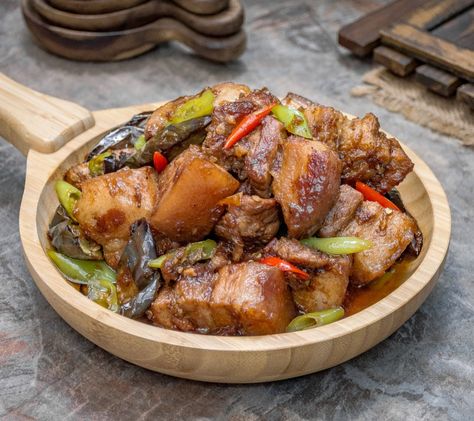 pork binagoongan Archives - What To Eat PH Pork Binagoongan Recipe, Pork Binagoongan, Green Chili Pork, Steamed White Rice, Shrimp Paste, Filipino Dishes, What To Eat, Pot Roast, Pork Recipes