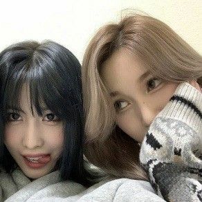 Momo Mina, Kpop Anime, Kpop Gifs, Twice Kpop, Couples Icons, I Love Girls, Extended Play, Kpop Girl Groups, One In A Million