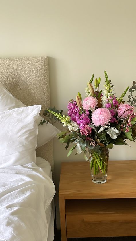 Fresh Flowers In Home, Flowers In Home, Peonies Arrangement, Peony Arrangement, Fresh Flower Bouquets, Flower Vases Decoration, Small Bouquet, Floral Vase, Home Flowers