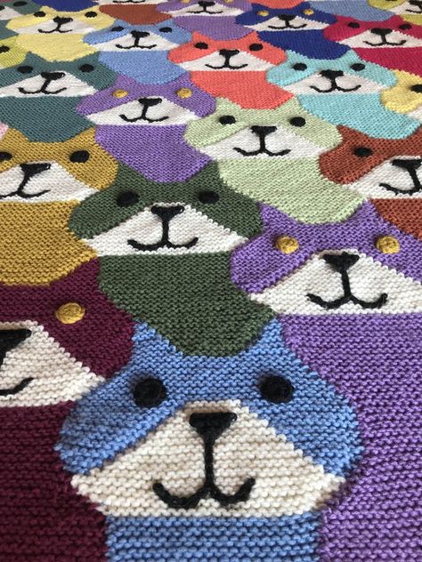 More Than a Feline Blanket — The Knitwit Knitted Cat Blanket Free Pattern, Cat Blanket Knitting Pattern, Cat Blanket Crochet Pattern, Knitting Blanket Patterns Free, Cat Blanket Crochet, Crochet Cat Blanket, Stitch Cousins, Knitting Blankets, Cat Knitting