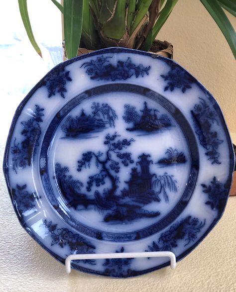 Blue And White Farmhouse, Flow Blue Dishes, Flow Blue China, Antique Haviland Limoges, Engraved Compass, Collectible China, Blue Dishes, Blue Plate, Country Interior