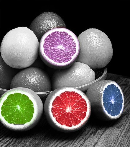 Selective Color Photography, Contrast Photography, Color Splash Photo, Color Splash Photography, Splash Photography, Fruit Picture, Fruit Shop, Kindness Matters, Negroni