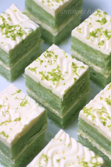 6 Vegan Dessert Recipes Made With Limes - Gretchen's Vegan Bakery Vegan Lime Recipes, Easy Vegan Dessert Recipes, Lime Cupcakes, Lime Desserts, Key Lime Cheesecake, Lime Cake, Easy Vegan Dessert, Lime Recipes, Lime Cheesecake