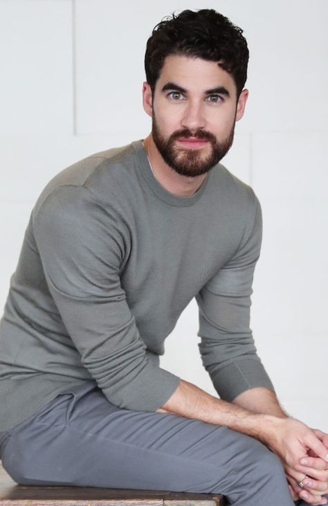 Darren Criss Photoshoot, Wedding Pool Party, Darren Criss, Celeb Crushes, Shoot Ideas, Pool Party, Top 10, Actors, Pool