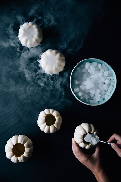 DIY Dry Ice Fog Pumpkins - Say Yes Halloween Party Dry Ice, Diy Dry Ice Fog, Dry Ice Pumpkin, Dry Ice Halloween Decoration, Dry Ice Decorations, Dry Ice Table Decor, Halloween Dry Ice, Dry Ice Halloween, Chic Halloween Party